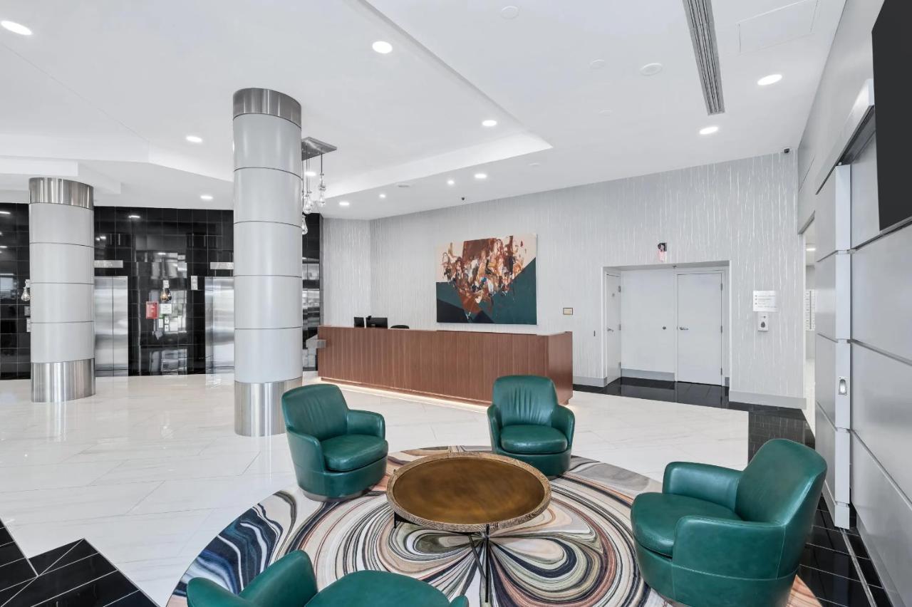 Modern & Charming Apt With Rooftop @Pentagon City Арлингтон Экстерьер фото
