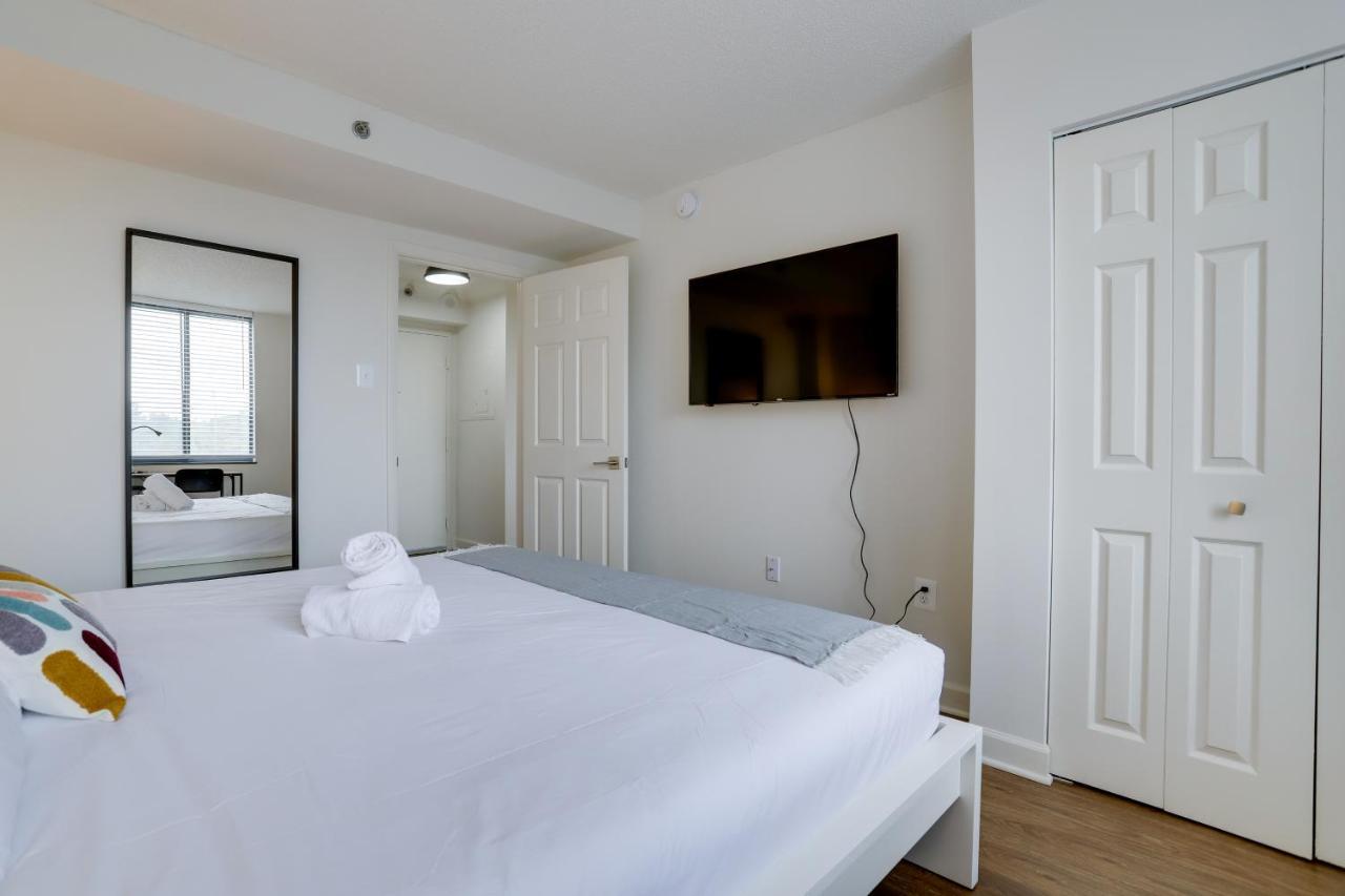 Modern & Charming Apt With Rooftop @Pentagon City Арлингтон Экстерьер фото